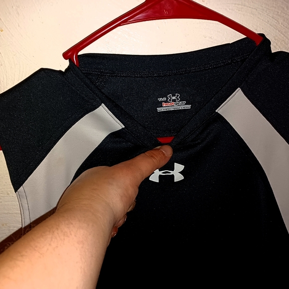 UNDER ARMOUR Sleeveless tee size youth Large - Picture 2 of 2